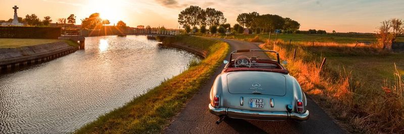 „Einfach nur“ schöne Autos zu bauen, wird zukünftig nicht mehr ausreichen – die Kunden der Automobilhersteller erwarten vor allem auch eine nahtlose Integration verschiedener Services.