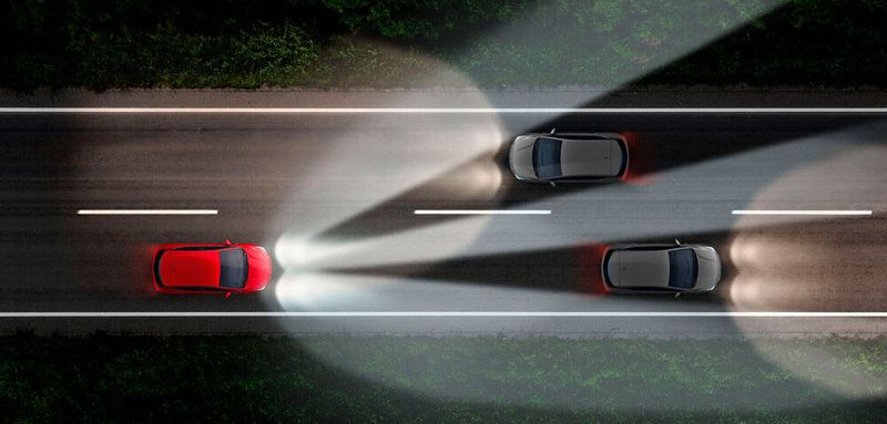 LED-Matrixscheinwerfer wie setzen sich aus einer größeren Zahl von Lichtpunkten zusammen.