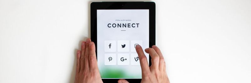 Soziale Medien und das Internet können sehr nützliche Werkzeuge für jedes Unternehmen sein. Wenn wir alle verfügbaren Informationen ignorieren, verlieren wir nur Chancen.