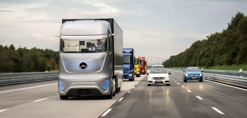 Automatisiert fahrende Lkw könnten den Logistikmarkt revolutionieren.