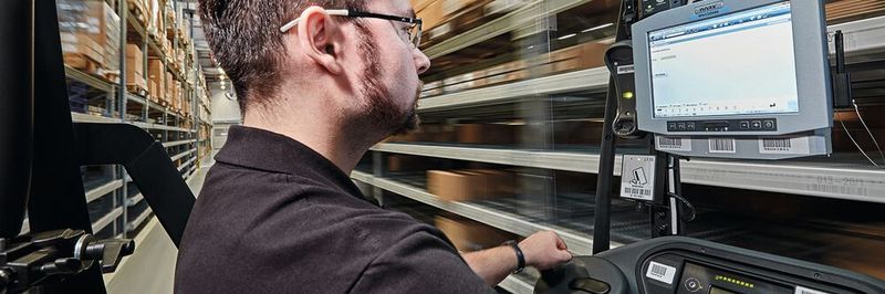 Industrie-PC C12 von noax mit integriertem WLAN im Einsatz bei der HUK-Coburg-Versicherungsgruppe
