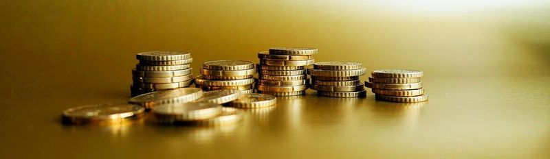 Der Bundestag hat dem Gesetzentwurf von Arbeitsminister Hubertus Heil (SPD) zum Kurarbeitergeld zugestimmt. In Zukunft soll es ab dem vierten Monat des Bezugs auf 70 Prozent beziehungsweise 77 Prozent für Menschen mit Kindern erhöht werden.