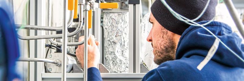 In der integrierten Versuchsanlage soll ein neuer Prozess zur Reduktion von Kohlendioxid in der Atmosphäre erprobt werden.