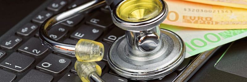 Durch gebrauchte Software-Lizenzen können Praxen und Kliniken Geld sparen