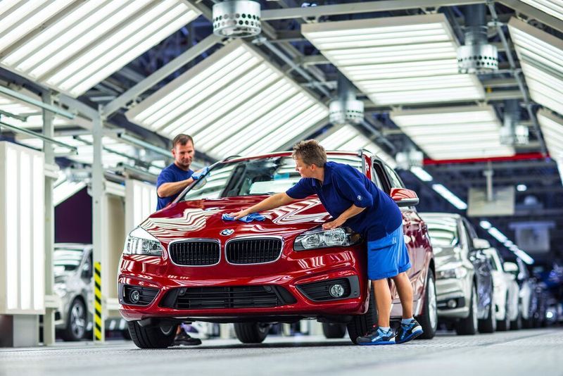 Wenn es zu einem Stellenabbau bei BMW kommen würde, müsste dieser sozialverträglich laufen, so der Betriebsrat.