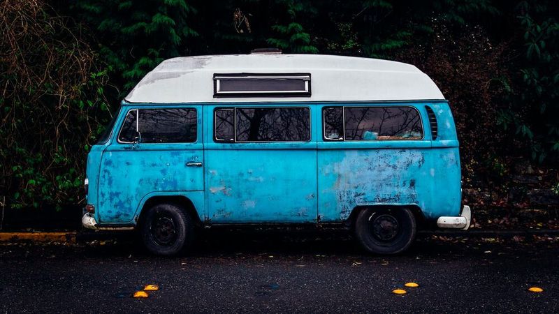 Die Zeiten von Fortbewegungsmitteln dieser Art sind vorbei. Autos von heute sind mechatronisch, smart und vernetzt.