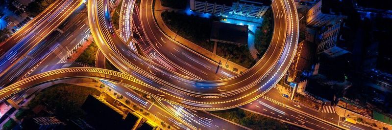 Entwirrend: Fujitsus Digital Annealer-Chip soll unter anderem helfen, die Verkehrführung und -leitung an Knotenpunkten zu optimieren.