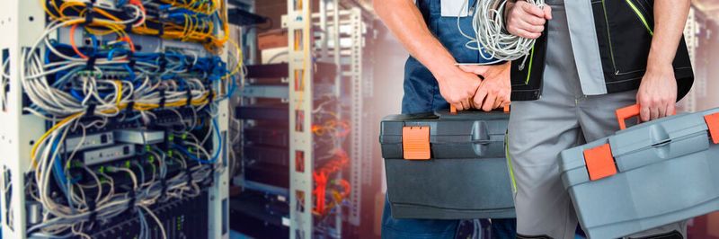 Die Servicepauschale von Auerswald beinhaltet auch die Montage der Hardware.