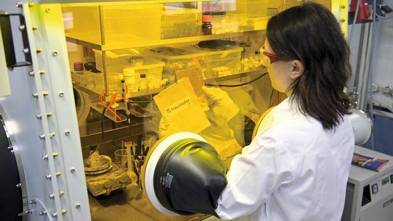 Herstellen von Testzellen mit neuen Batteriematerialien.