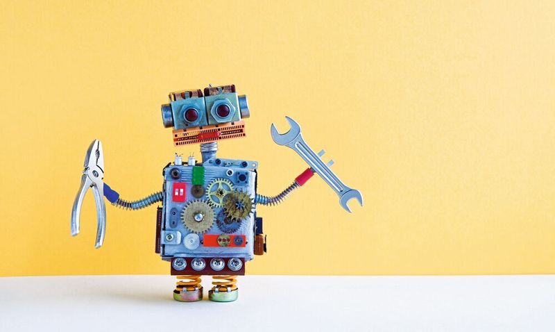 Die Vision „von der automatisierten zur autonomen Fertigung“ kann nur mit Kollege Roboter gelingen.