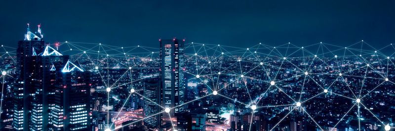 2019 wurde 5G an geografischen Hotspots Realität. Jetzt bauen die Anbieter ihre Netze aus.