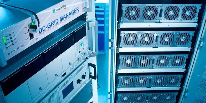 Gleichstrom für die Fabrik hat zahlreiche Vorteilte – Fraunhofer-Forscher testen die Machbarkeit.
