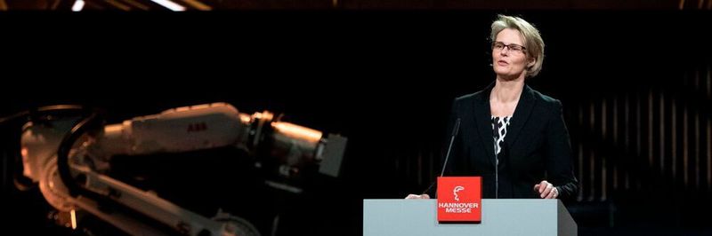2019 live: Eröffnungsfeier der Hannover Messe mit Verleihung des Hermes Award. Im Bild: Anja Karliczek, Bundesministerin für Bildung und Forschung