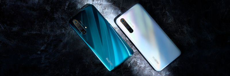 Das Realme X3 Superzoom gibt es in den Farben Blau und Weiß.