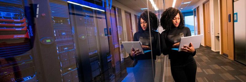 Als Weiterentwicklung zu DevOps sind Entwickler bei NoOps dazu angehalten, wie die Kollegen aus dem IT-Betrieb zu denken.