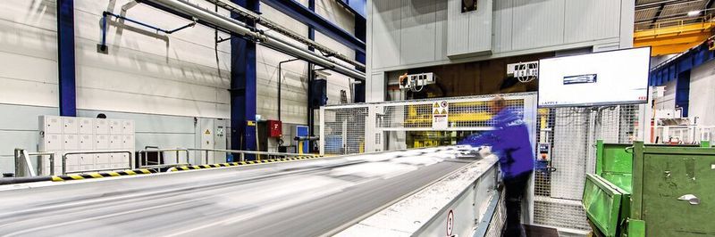 Läpple Automotive setzt im Presswerk in Heilbronn auf moderne Pressentechnik und effiziente Prozesse.
