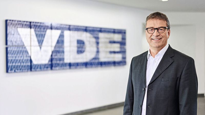 Normung: Wolfgang Niedziella ist ab 2021 neuer Präsident der Europäischen Normungskommission CENELEC.
