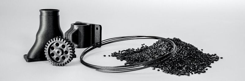 Auf der Grundlage der DIN SPEC 17071 und Best-Practice-Methoden aus dem direkten Produktionsumfeld hat TÜV SÜD das Zertifizierungsprogramm für additive Fertigungsstätten entwickelt.
