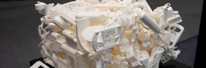 In der Corona-Krise zeigte der 3D-Druck sein Potenzial als Nothelfer. Um zukünftig erfolgreich zu sein, müssen aber noch einige Hürden überwunden werden, meint Bart Van der Schueren, Chief Technology Officer bei Materialise.