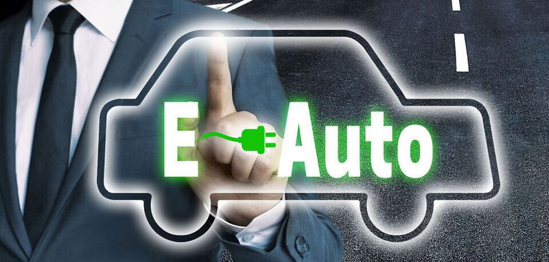 Geregelt und normiert wird die V2G-Technik unter anderem durch die ISO 15118.
