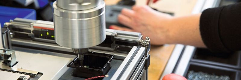 Welche Technologien machen die Montage und Handhabung wirklich flexibel und effizient? Cobots stellen eine Möglichkeit dar.