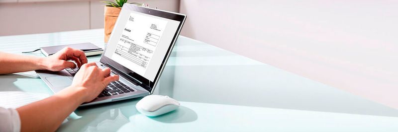 Der Bitkom hat zehn Merksätze für die eRechnung zusammengestellt, die bei der Umstellung helfen sollen