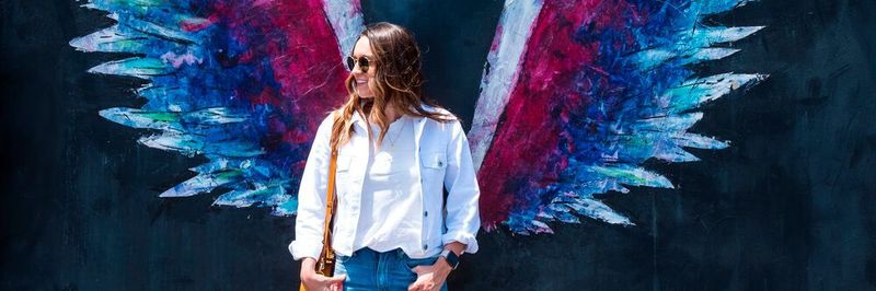 Um die Frage nach der passenden Plattform zu beantworten, welche sich am ehesten für den Einstieg anbietet, musst du die verschiedenen Formate des Marketings eines Influencers verstehen.