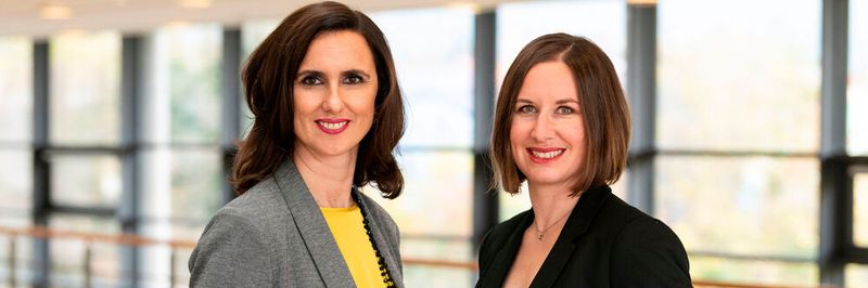 Die Medical Mountains-Geschäftsführerinnen Yvonne Glienke (links) und Julia Steckeler modererien den Jubiläumstalk am 09. Juli live aus dem „IFC-Studio“ in Tuttlingen.
