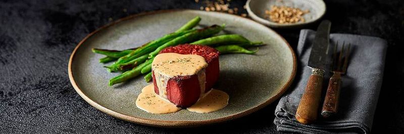 3D-gedruckte Steaks auf Pflanzenbasis sollen herkömmliche Steaks ersetzen, wenn es nach dem israelischen Start-up Redefine Meat geht.