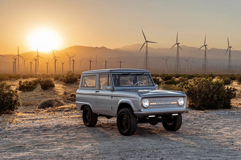 Der alte Ford Bronco war sehr erfolgreich. Im Bild sieht man einen elektrischen Umbau des Ur-SUV der Firma Zero Labs. Nun wird der Modellname für eine eigene Submarke genutzt.