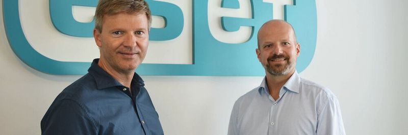 Kennen sich bereits aus früheren Zeiten: Holger Suhl (l.), Country Manager DACH, und Peter Neumeier, neuer Channel Sales Director bei Eset.