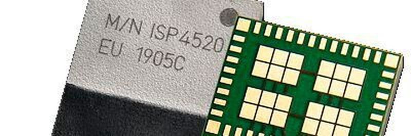 Doppelherz: Ähnlich wie bei seinem UWB/BLE-Modul hat Insight SiP zwei Funkchips samt Antennen in einem schlanken Gehäuse integriert - einer für BLE, einer für LoRa.