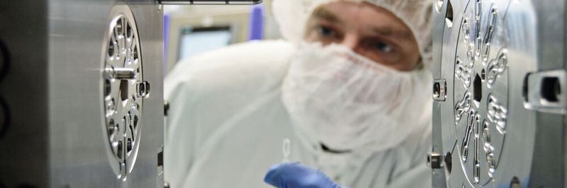 Präzisionswerkzeuge für den Mikrospritzguss werden bei der Wirthwein Medical GmbH & Co. KG auf den hundertstel Millimeter genau gefertigt.