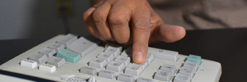 Um nachträgliche Manipulationen an Rechnungen zu verhindern, müssen alle Kassensysteme in Deutschland eine zertifizierte Technische Sicherungseinrichtung (TSE) verfügen - eigentlich.