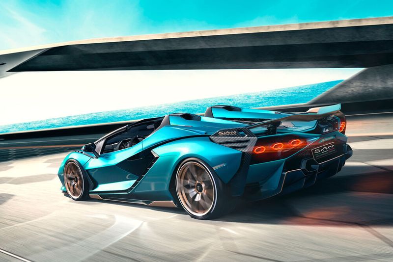 Lamborghini nimmt dem Sian das Dach ab.
