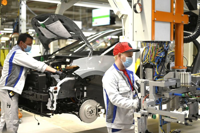 Die Autobranche ist Deutschlands Schlüsselindustrie – Insolvenzen könnten im Herbst zunehmen.