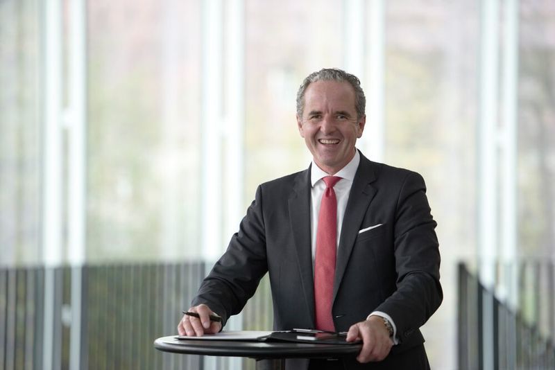 Norbert Heinz berät mittelständische Zulieferer zum Thema Preiskalkulation.