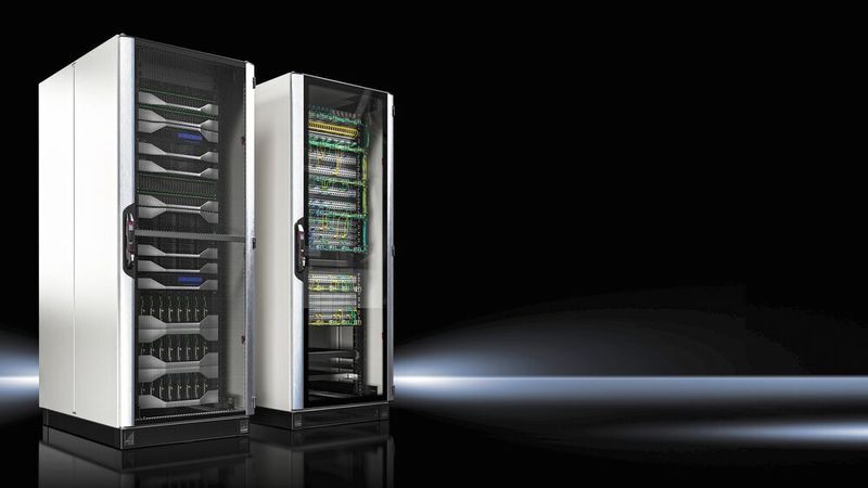 Edge-Computing: Der IT-Schrank VX IT ist eine universell einsetzbare Rack-Lösung im Baukastenformat, die noch mehr Freiheiten beim schnellen Aufbau von Rechenzentren und OT-Infrastrukturen in der Fabrikhalle bieten soll.
