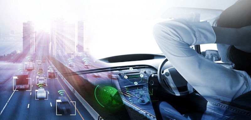 Weniger Unfälle durch selbstfahrenden Fahrzeuge lassen sich nur erreichen, wenn diese den menschlichen Fahrzeuglenkern überlegen sind. Das ginge jedoch zur Lasten der Geschwindigkeit.