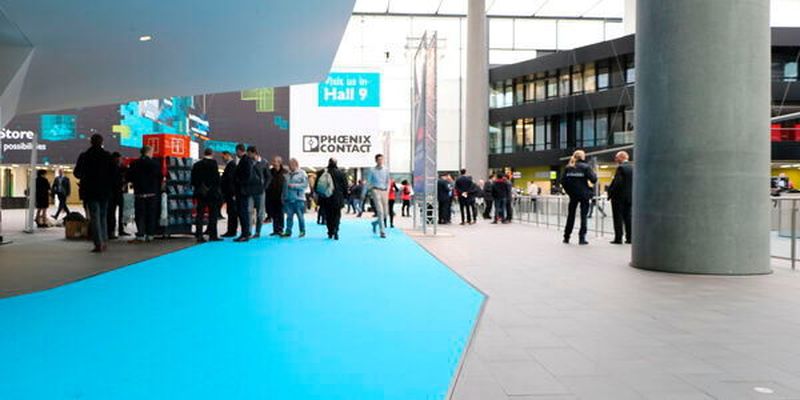 Viel Platz, viel Abstand und nur mit Maske: Die SPS 2020 soll stattfinden. Hier ein Bild der SPS 2018.