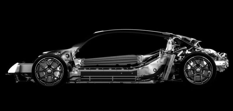 Fast alle Metallteile für das Chassis des Czinger 21C stammen aus dem 3D-Drucker.