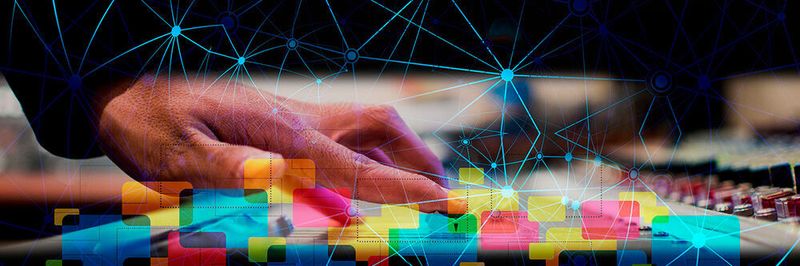 Das Marktforschungsunternehmen Gartner stellte den Begriff Augmented Analytics in der Studie über den „Hype Cycle for Emerging Technologies“ vor. Augmented Analytics-Tools werden als der nächste Meilenstein in der intelligenten Datenanalyse gehandelt.