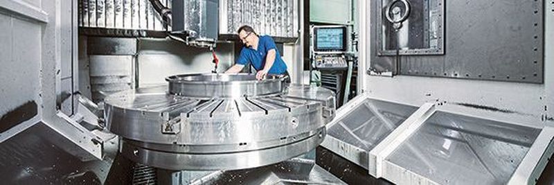 XXL-Bauteile für grosse Computertomographen bearbeitet Franke auf der DMU 210 FD.