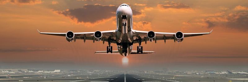 Fliegen ist derzeit eher virtuell ein Vergnügen. Statt zu verreisen haben die Menschen in den letzten Monaten viel Zeit mit PC-Gaming verbracht. Davon profitierte auch der IT-Channel. Denn der Absatz an Gaming-Hardware – vom leistungsstarken PC bis hin zum Joystick – hat einen regelrechten Steigflug hingelegt.