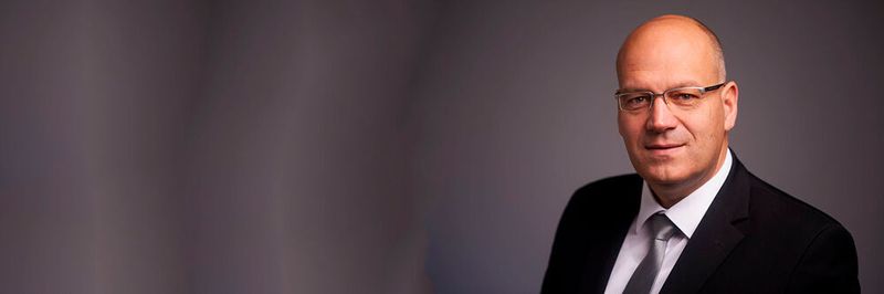 Online-Zusammenarbeit und Cloud-Services sind der neue Normalzustand – Oliver Ebel erläutert, was das für das Netzwerk bedeutet.
