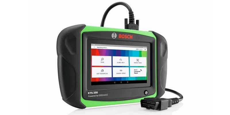 Der KTS 250 von Bosch bietet nun die Funktion eines „Kilometerspions“.