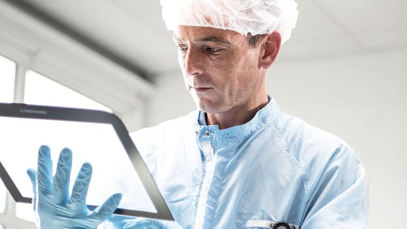 PCAP-Touchpanels für Industrie, Automobilbau oder Medizin: Experten von Schurter geben sechs Tipps für das Design.