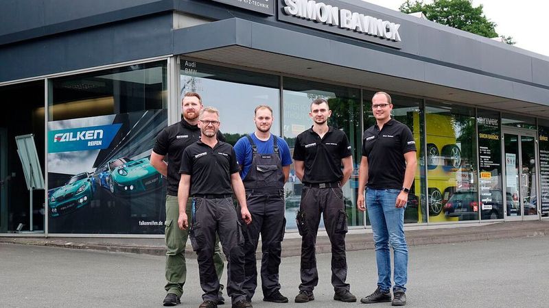 Mit Driver hat Simon Bavinck (rechts) das für ihn passende Werkstattkonzept gefunden.