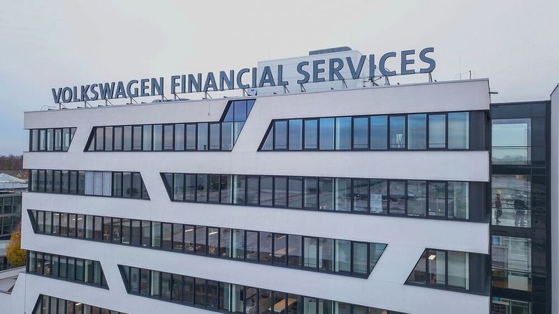 Volkswagen Financial Services rechnet auch im Gesamtjahr mit deutlichen Einbußen.