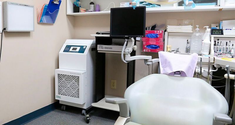 In sehr kurzer Zeit entwickelten Tri-Dim und EBM-Papst gemeinsam das portable Tri-Kleen-500UV-Unterdruck-Luftfiltersystem.